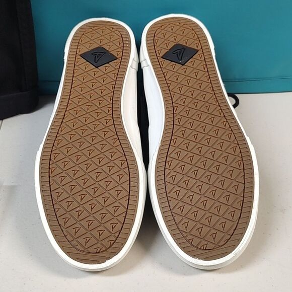 Sperry Black Patent Leather 6.5 Sneakers - New - Picture 6 of 7